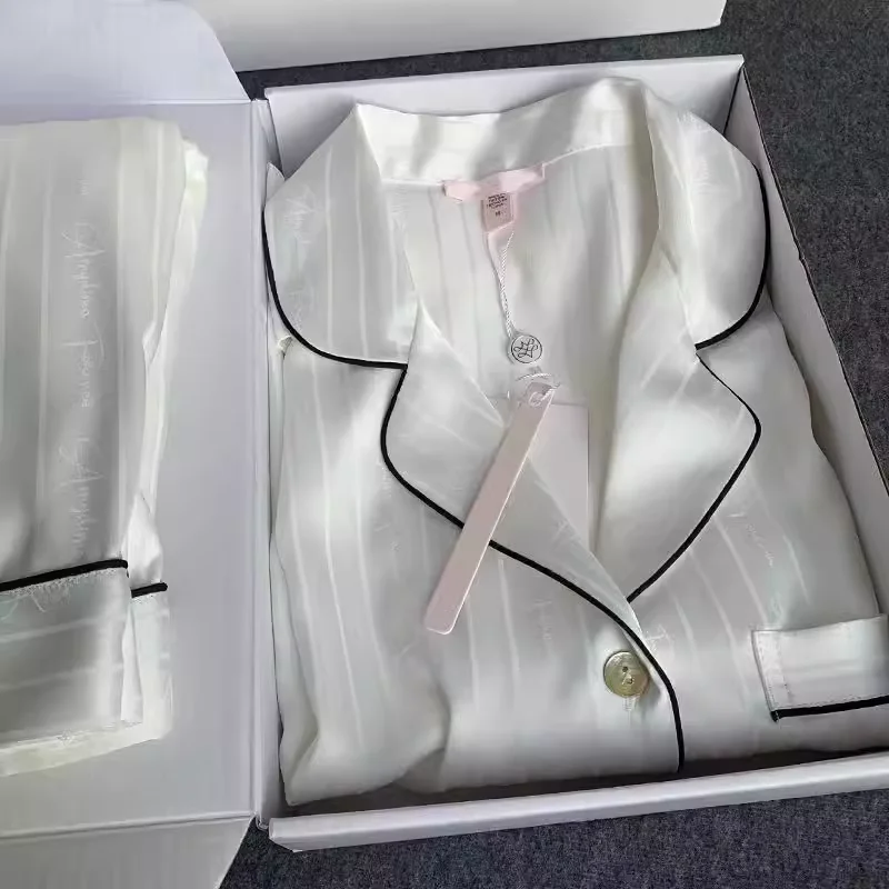 アイスシルクパジャマ女性長袖レースグリーンプレミアムセンスツーピーススイートホームウェアラブブルーカジュアル通気性パジャマ