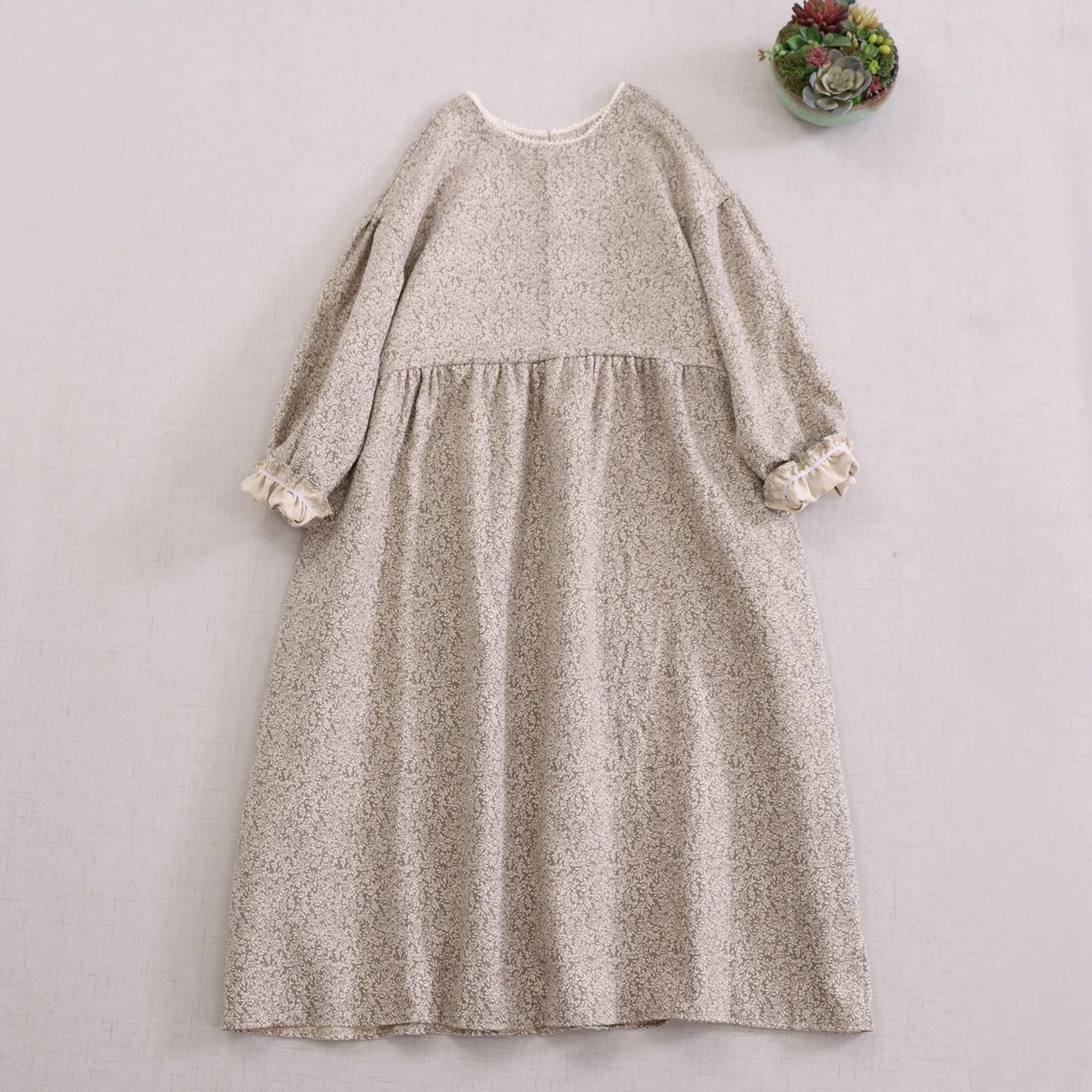 Abito a trapezio in cotone stampato floreale vintage giapponese Mori Girl Abito longuette retrò allentato casual autunno o-collo a maniche lunghe