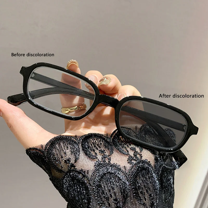 Oval Frame Photosensitive Color Change Printing Hot Style Super Light Anti-blue Light Myopia Glasses For Men And Women 9647-1