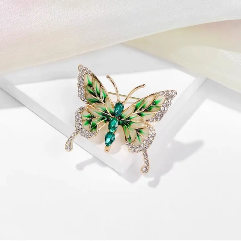 1/2Pcs Fashion Enamelled butterfly Brooch For Women Pearl Rhinestone Trendy Brooch Coat Dress Lapel Pins Wedding Party Gifts