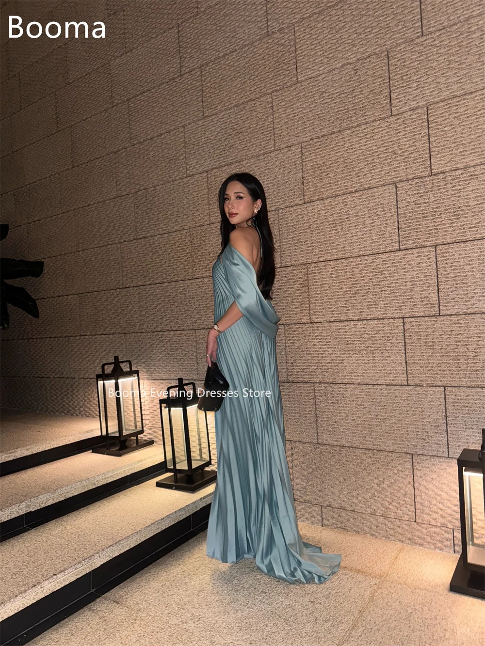 Booma فساتين أنيقة على شكل حرف A مكشوفة الكتف بدون أكمام باللون الأزرق فساتين حفلات رسمية للنساء مطوي فستان حفلات بسيط حسب الطلب