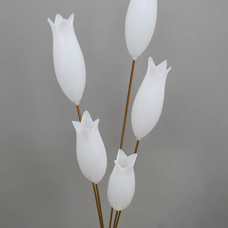 Wedding wrought iron luminous daffodils lily of the valley street lights wedding scene arrangement stage lighting props ornament