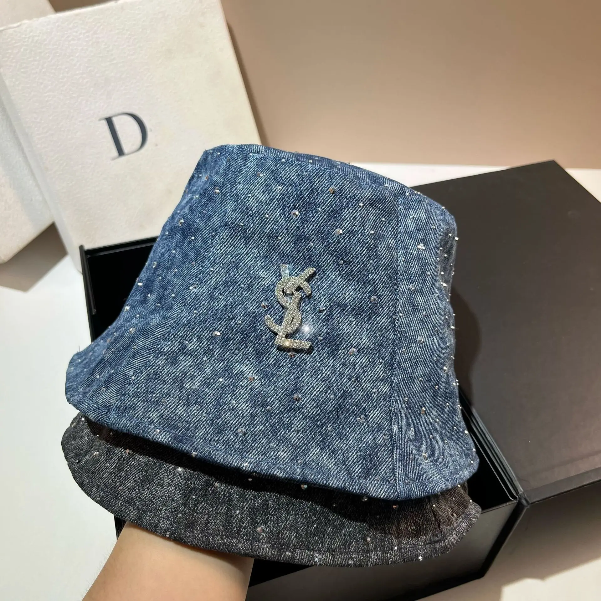 

Модная джинсовая панама со стразами в корейском стиле, Новое поступление, модная рыбацкая кепка в стиле ретро с эффектом омбре для женщин и мужчин, осень/зима 2025