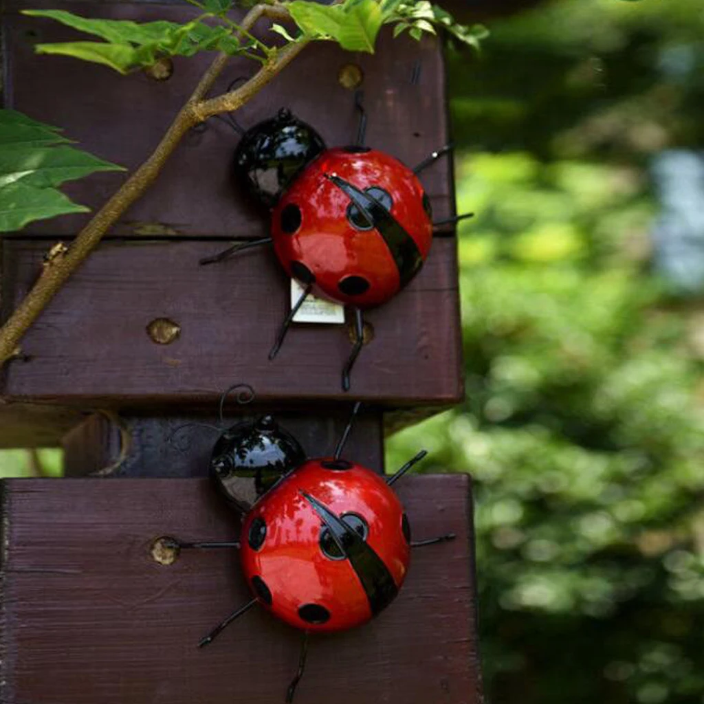 Handmade Ladybird Garden Wall Ornament Metal Yard Decoration Animal Theme for Outdoor Rust Protection