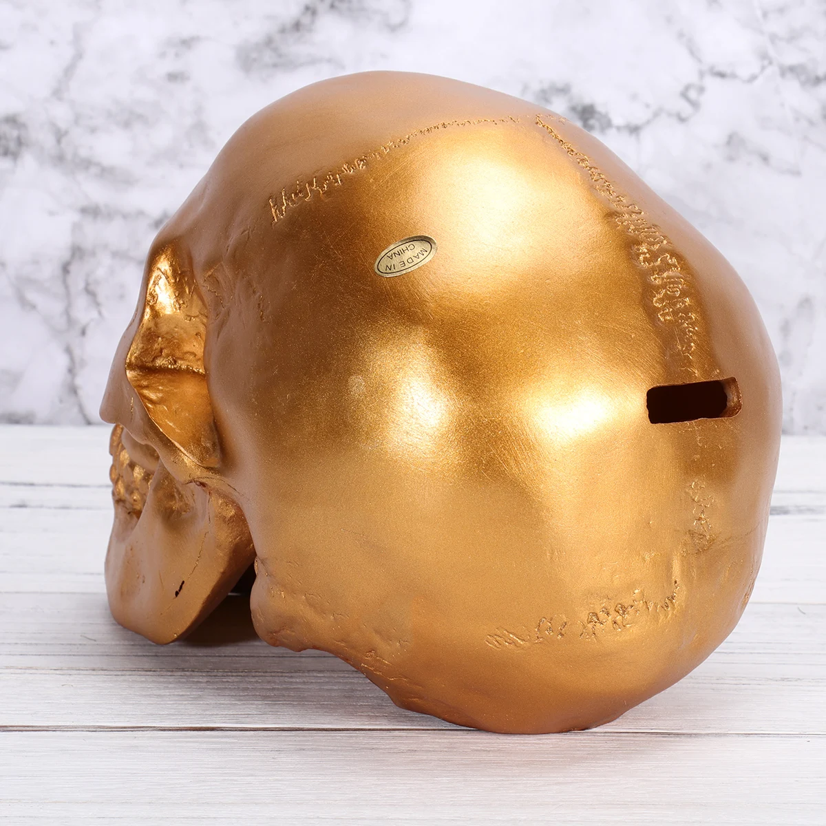 

Golden Resin Skull Head Piggy Bank Halloween Desktop Ornament Scary Money Bank Lightweight Storage Decorative Skull Key Holder
