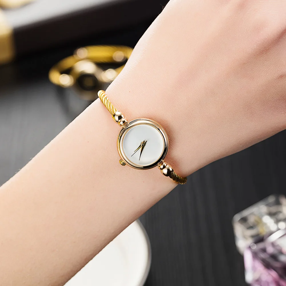 Ins Vintage Ladies Small Round Quartz Watch Gold Twisted Rope Open Cuff Bangle Wristwatch Simple Female Daily Jewelry Watch