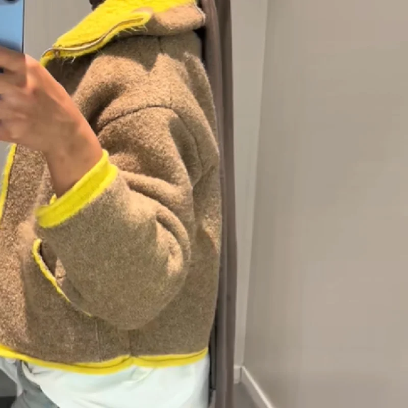 2025 أنثى موضة صوف الضأن معطف قصير شيك اللون حظر بأكمام طويلة التلبيب سترات دافئة الخريف جديد سيدة ركاب ملابس خارجية