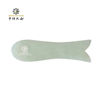 Masajeador Facial Gua Sha, herramienta Guasha para mejorar la circulación sanguínea, Jade VERDE, piedra Gua-Sha, raspador Facial, tablero con forma de pez