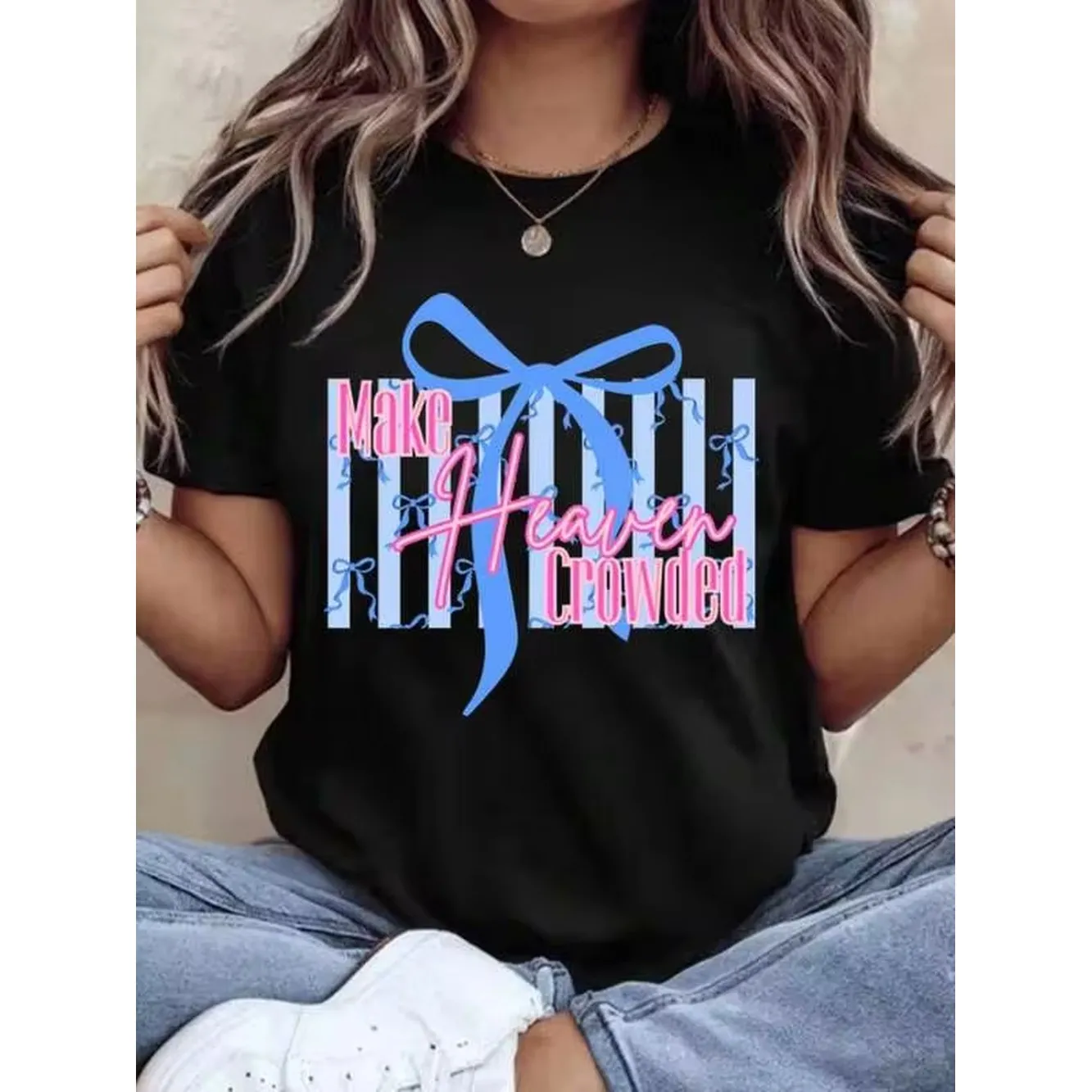 Make Heaven Crowded Graphic T-Shirt Women Fashion Casual Top With Blue Bow And Stripes Design For Everyday Wear And Special Occasions,220g