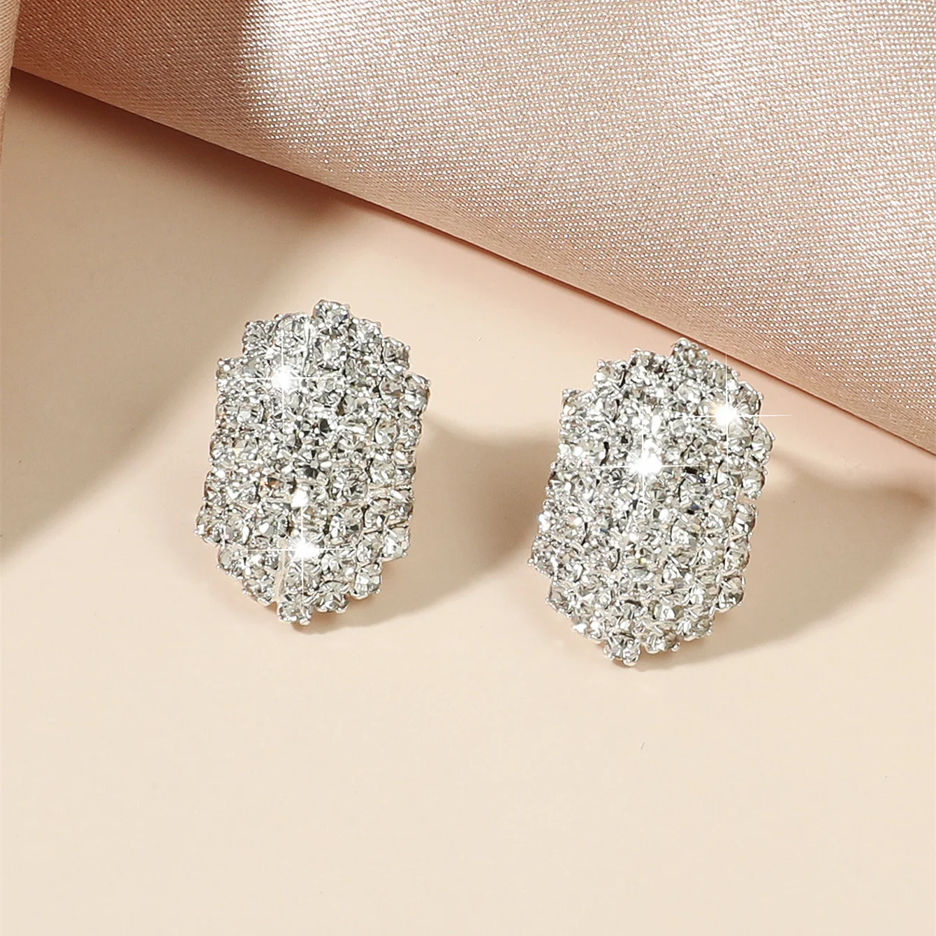 New Fashion Snowflake Big Earrings Brincos Luxury shiny Rhinestone Crystal Stud Earrings For Women Inlaid Wedding Jewelry Gifts