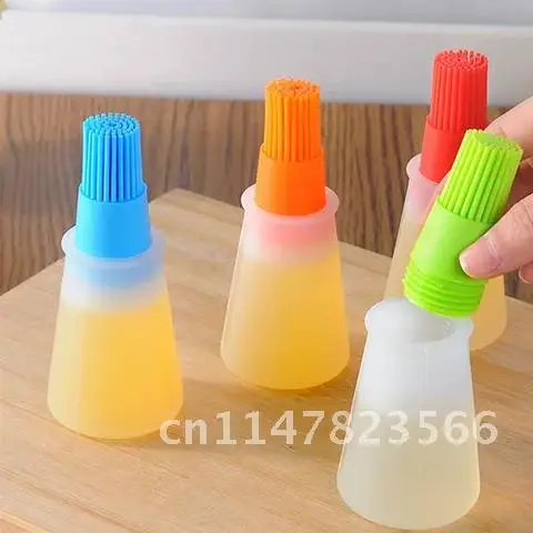 

1PC New Portable Silicone Oil Bottle with Brush Grill Oil Brushes Liquid Oil Pastry Kitchen Baking BBQ Tool