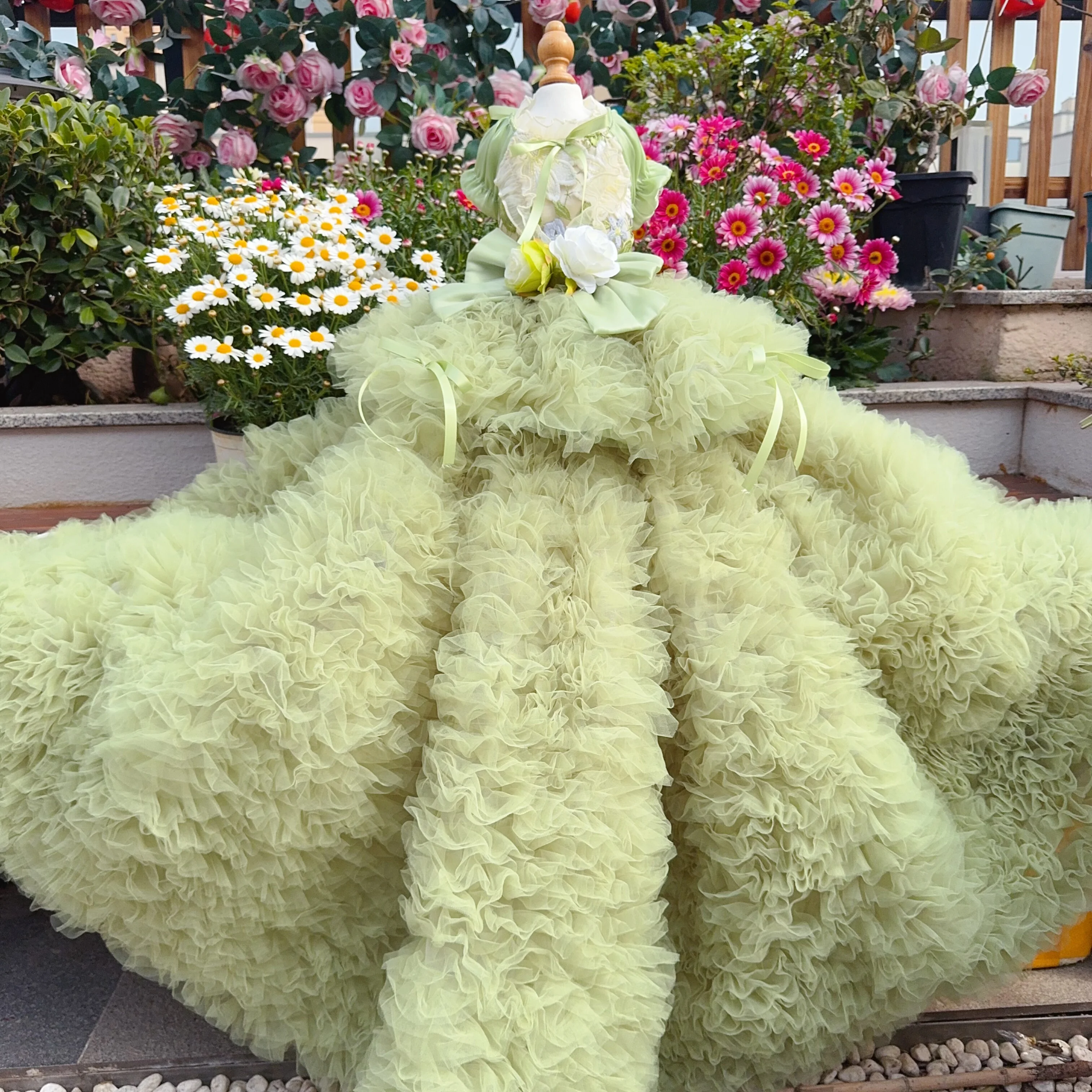 

Spring Green Flower Long Tail Lace Princess Dresses For Small Medium Dog Luxury Handmade Pet Dog Clothes Chiahuaua Skirt Puppy