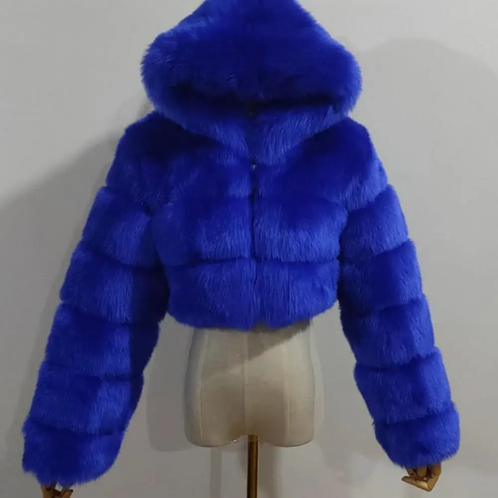 Giacca corta da donna in pelliccia di volpe sintetica soffice Cappotto corto da donna con zip soffice con cappuccio Giacca corta calda invernale Cappotti di lusso caldi e spessi