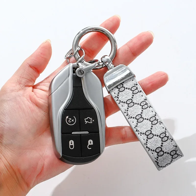 العصرية الجلود المفاتيح خمسة المعادن سيارة الأزواج سلاسل المفاتيح النساء نمط المألوف حلقات المفاتيح مجوهرات اكسسوارات