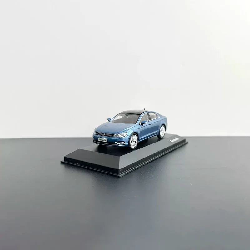 1:43 Scale Lamando Alloy Car Model Collection Ornaments