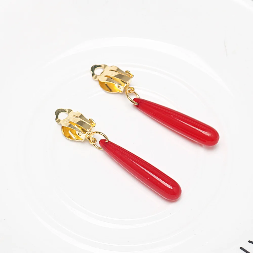 Anime Frieren: Beyond Journey\'s End Red Earrings Frieren At The Funeral Frieren stud Earrings Pendant Frieren Elf Cosplay Gift