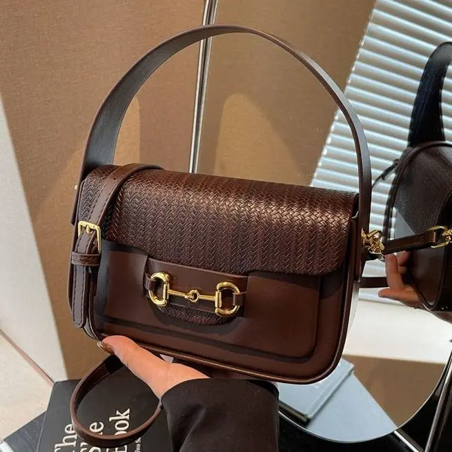

Retro Metal Lock Buckle Saddle Bag Women Exquisite Rectangle Large Capacity Shoulder Bag Ladies Fashion Luxury Crossbody Bag New