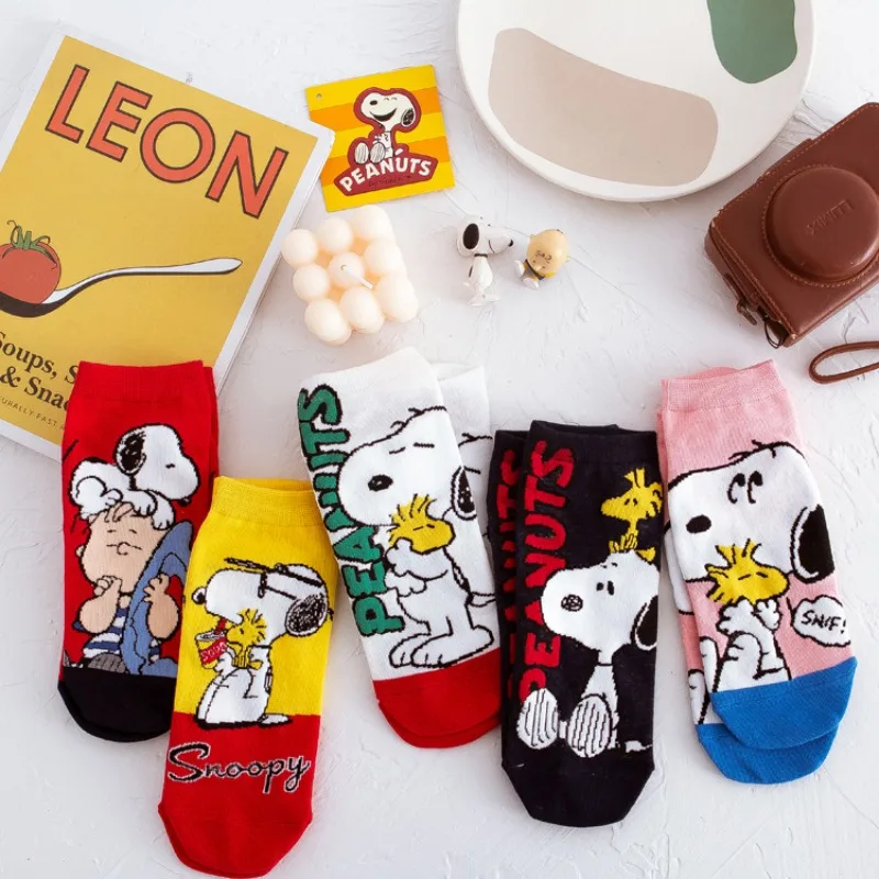 

5Pcs/set New Cartoon Snoopy Socks Soft Comfortable Breathable Thermal Cotton Socks Four-season Boat Socks Holiday Gifts