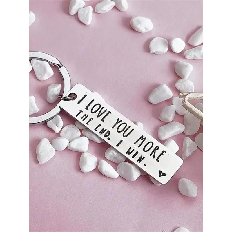 Letter pattern slogan metal keychain, 2024 New Style Creative stainless steel rectangular keychain for men & women, trendy all-m