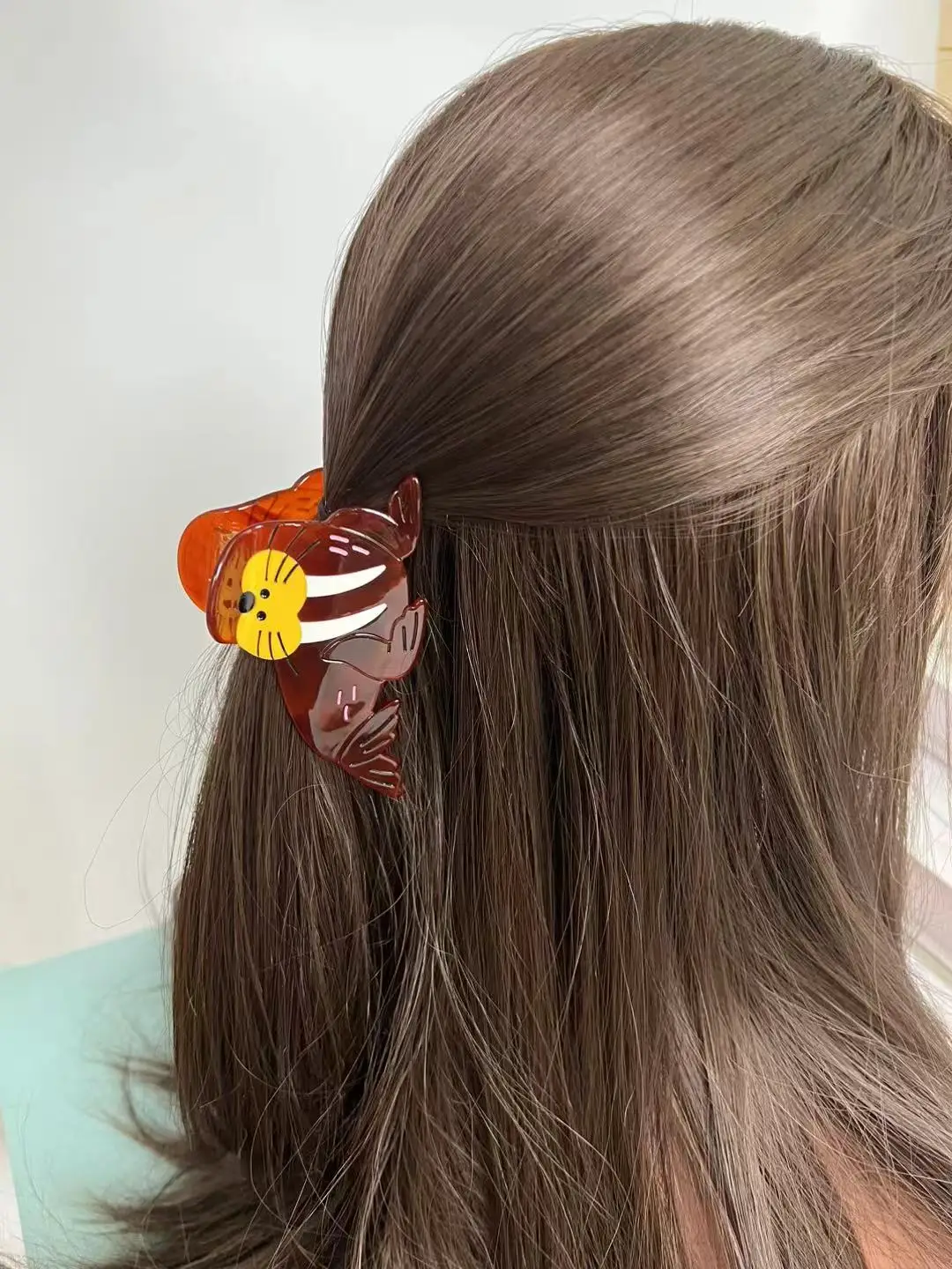 1 Walrus Claw Hair Clip. Island Ocean. Unique Casual, Party Style. Acetate, Handmade. High - Quality. Fashion - Trendy.