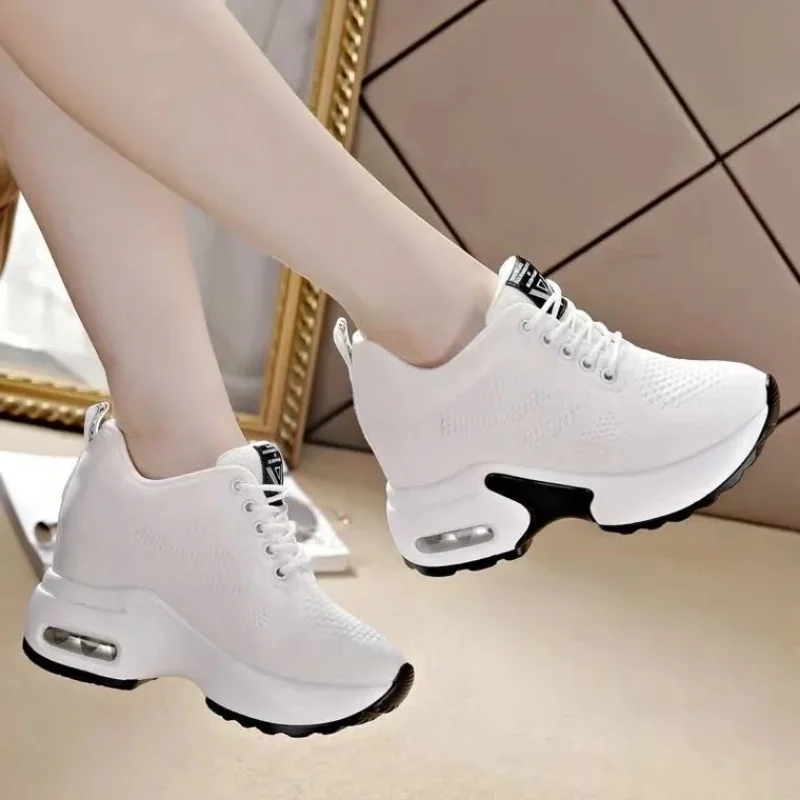 Walking Shoes Mesh Women Breathable Casual trainers Outdoor Platform Ladies Sneakers Fitness Shake Shoe invisible high heels