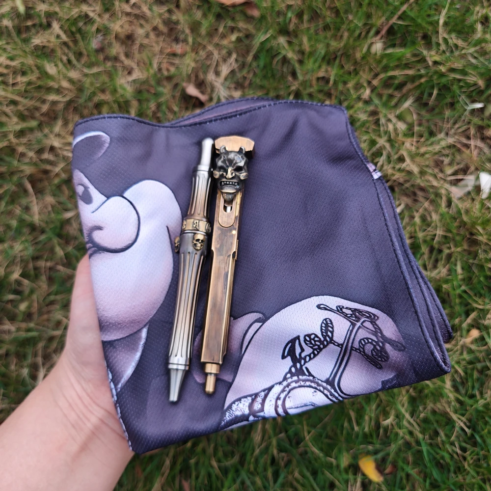 남성용 야외용 행크스 EDC 칼 비즈 장식 포켓 스퀘어 손수건 만화 패턴