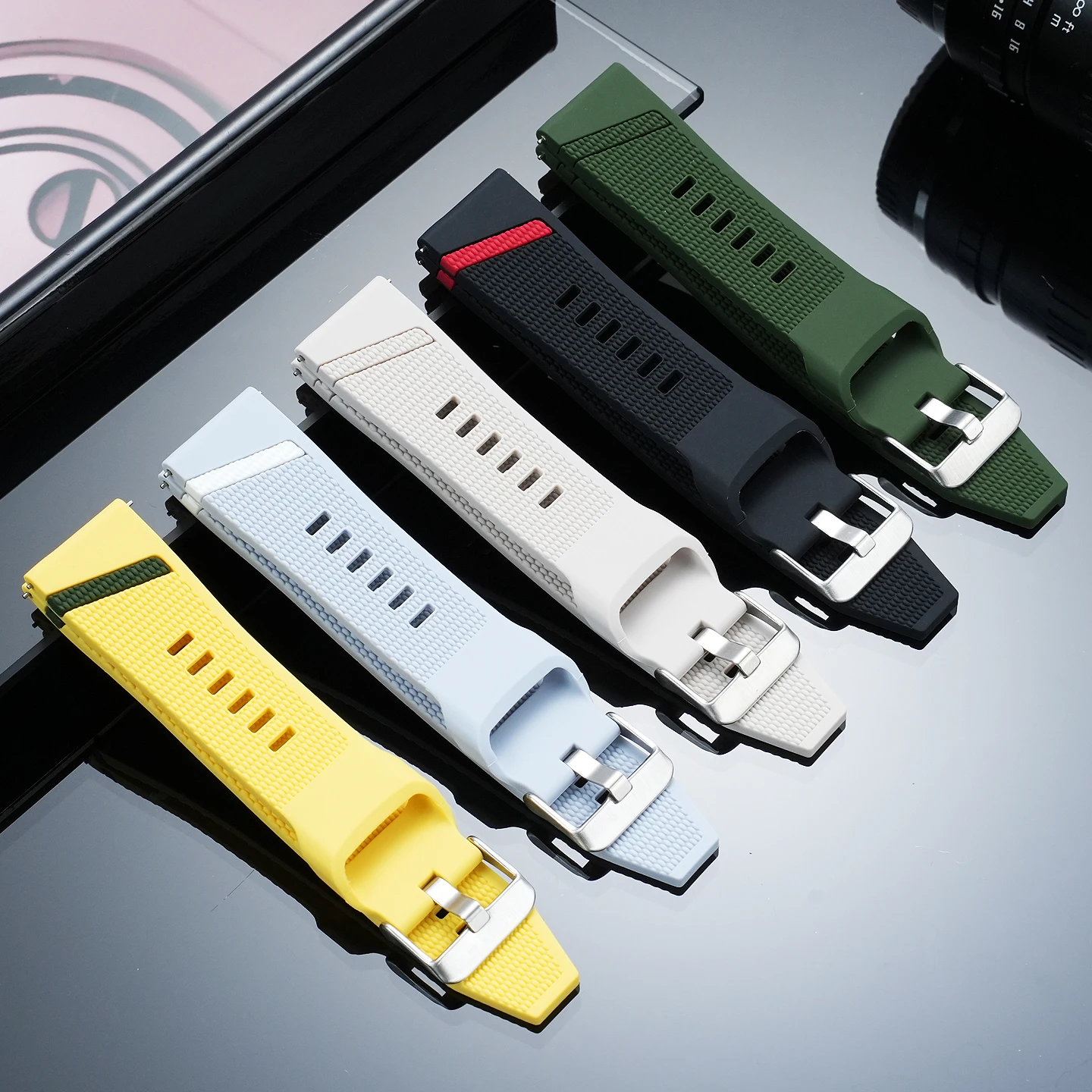 22mm Thin Liquid Silicone Watch Strap for Huawei GT7 GT6 GT5 Pro Watch GT7 Breathable Sport Replacement Wristband, Yellow