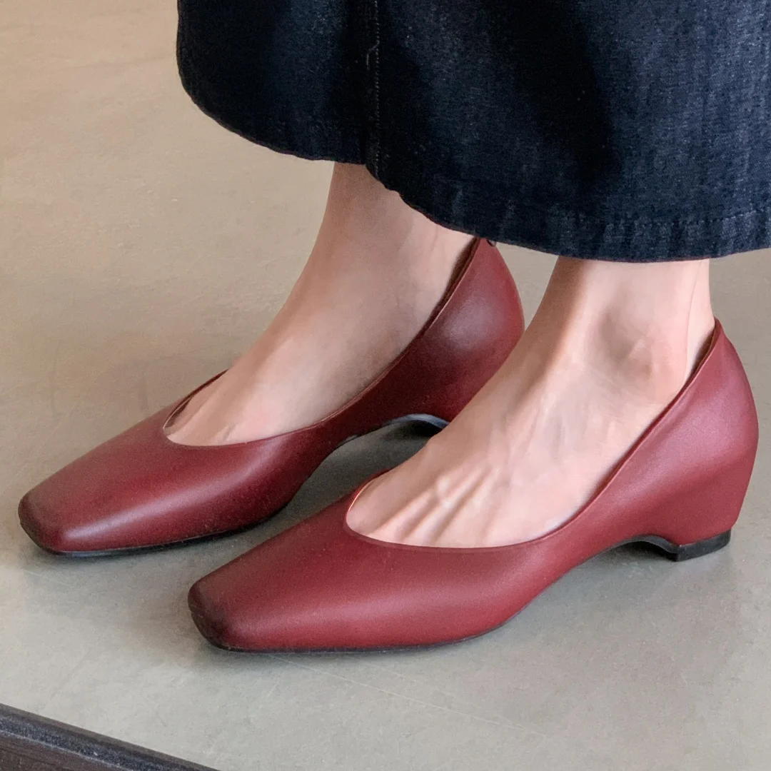 

Женские туфли-лодочки без шнуровки из коровьей кожи с квадратным носком, высококачественные мягкие удобные элегантные женские туфли на танкетке 5,5 см на среднем каблуке