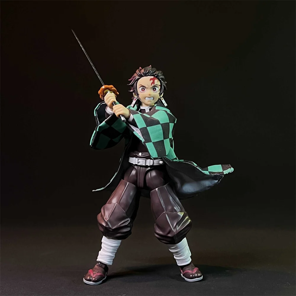 【High Quality] SHF Demon Slayer Zouma Monzekoro Clothes Green Black Chessboard Pattern Robe Cloth Cloak Model