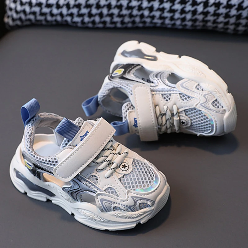 2024 Summer New Hollow Breathable Sandals Fashion Boys Half Sandals Girls Sneakers Preschool Sport Running Sandals Size 26-30