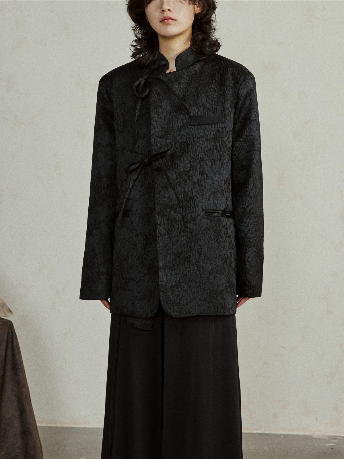 Sunyvonne Casual Style Loose Fit Suit Jacket with Belt Traditional Chinese Floral Embroidery Versatile Wear for Men And Women