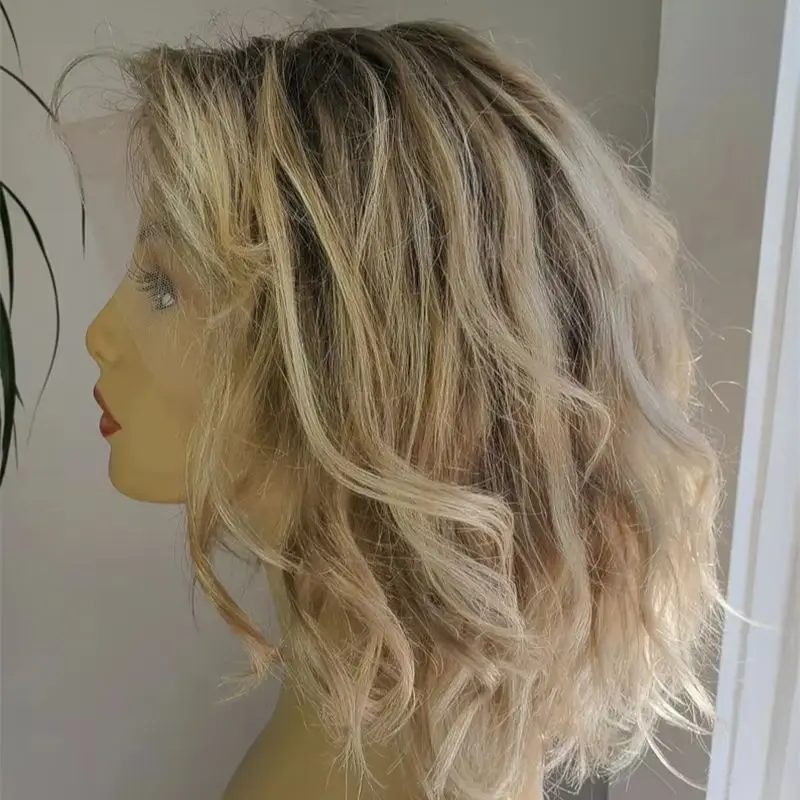 

Синтетический парик спереди с свободным пробором для женщин, косплей, повседневная одежда, бесклеевые парики 13x4 HD, светло-медовый блондин, коричневые корни