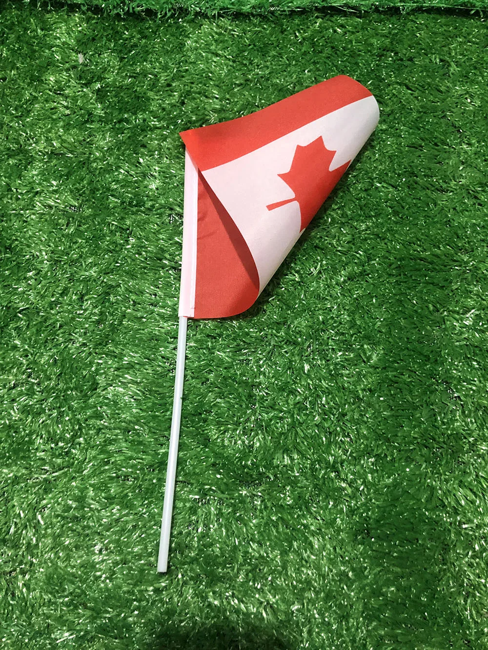 Canada Hand Flag 14x21cm Polyester Double Side Penetration Canada Hand Waving Flag with Plastic Pole for Decor
