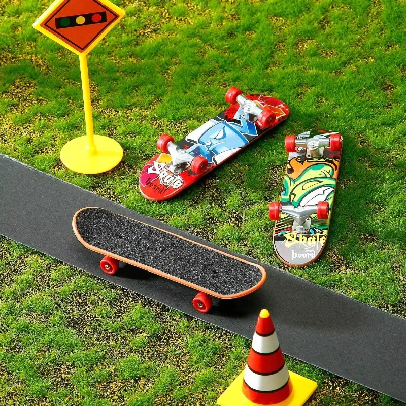 1/3/5pcs Puzzle Toy Mini Finger Skateboard Novelty Anti-slip Fingertip Fingerboard Anti Stress Sensory Toys for Boys Party Gifts