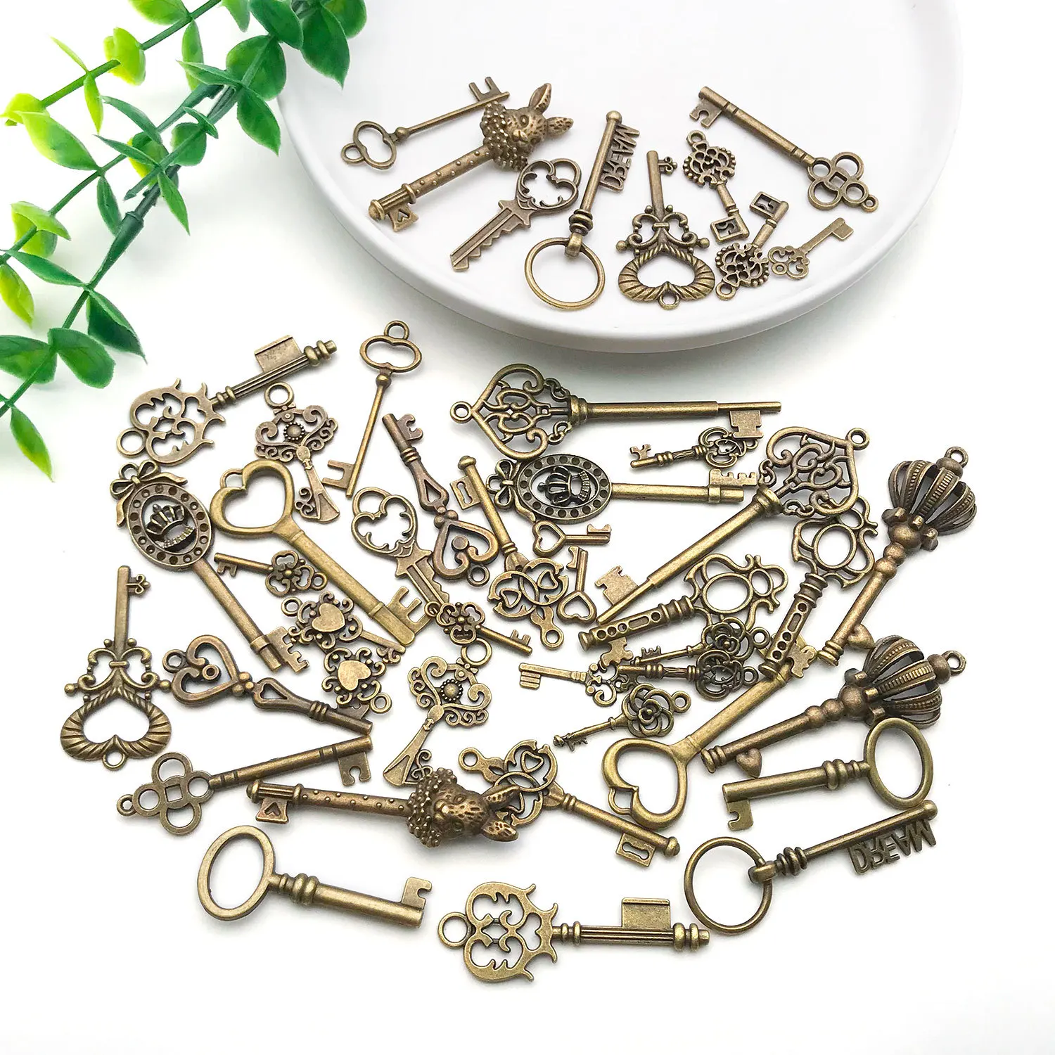 10 Stück/Lot Retro Antik Bronze Herz graviert Vintage Schlüsselanhänger-DIY Schmuck Charms für Halskette & Schlüsselanhänger Bastelzubehör – Detail 7