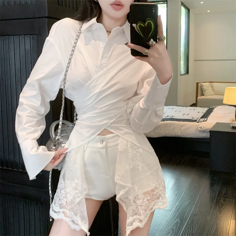 

Women Clothes White Shirts and Blouses Y2k 90s Aesthetic Vintage Korean Harajuku Fashion 2000s Long Sleeve Shirt Top Autumn 2025