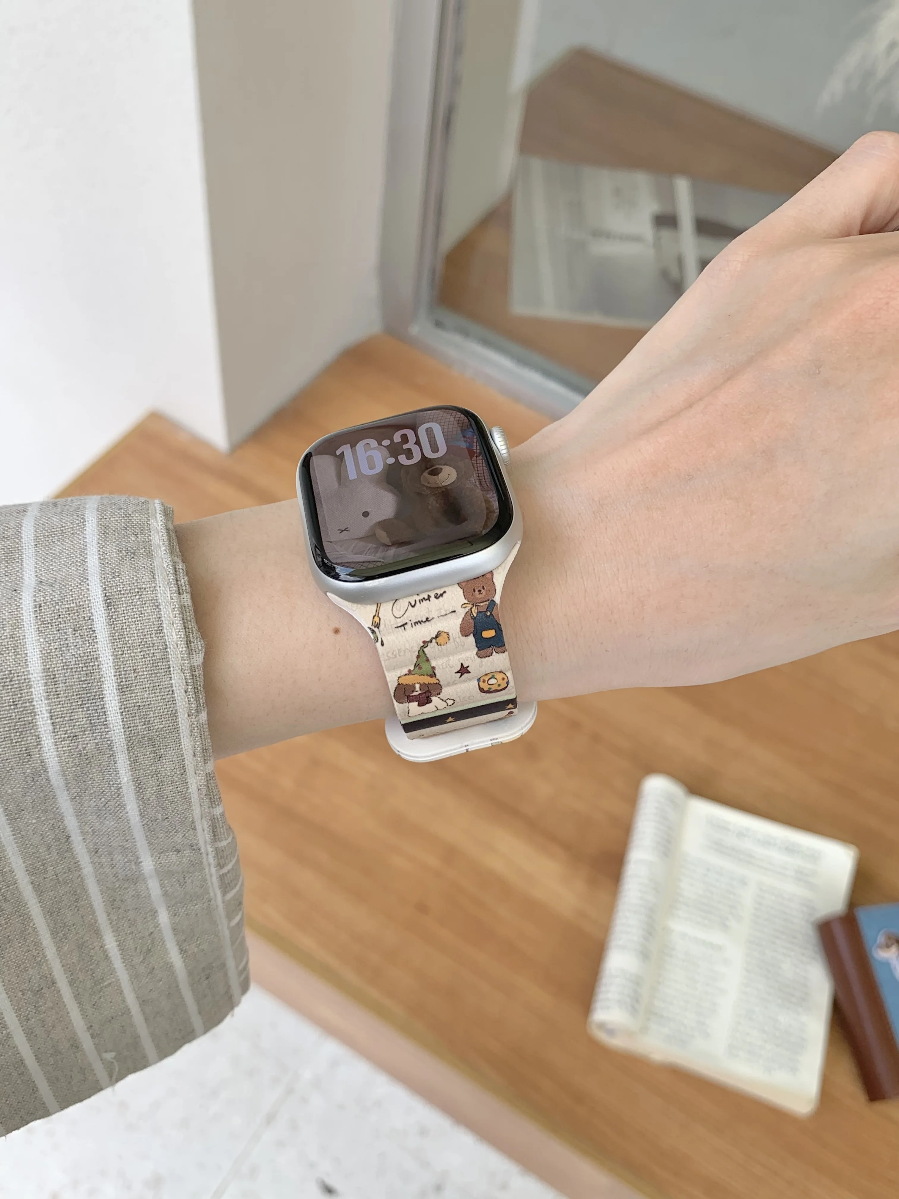 Cute Pattern Must-Have Watch Strap Birthday Gifts For Apple Watch S10 46mm 45 44 42 41 40 38mm For Iwatch Cartoon Version Style - view 6