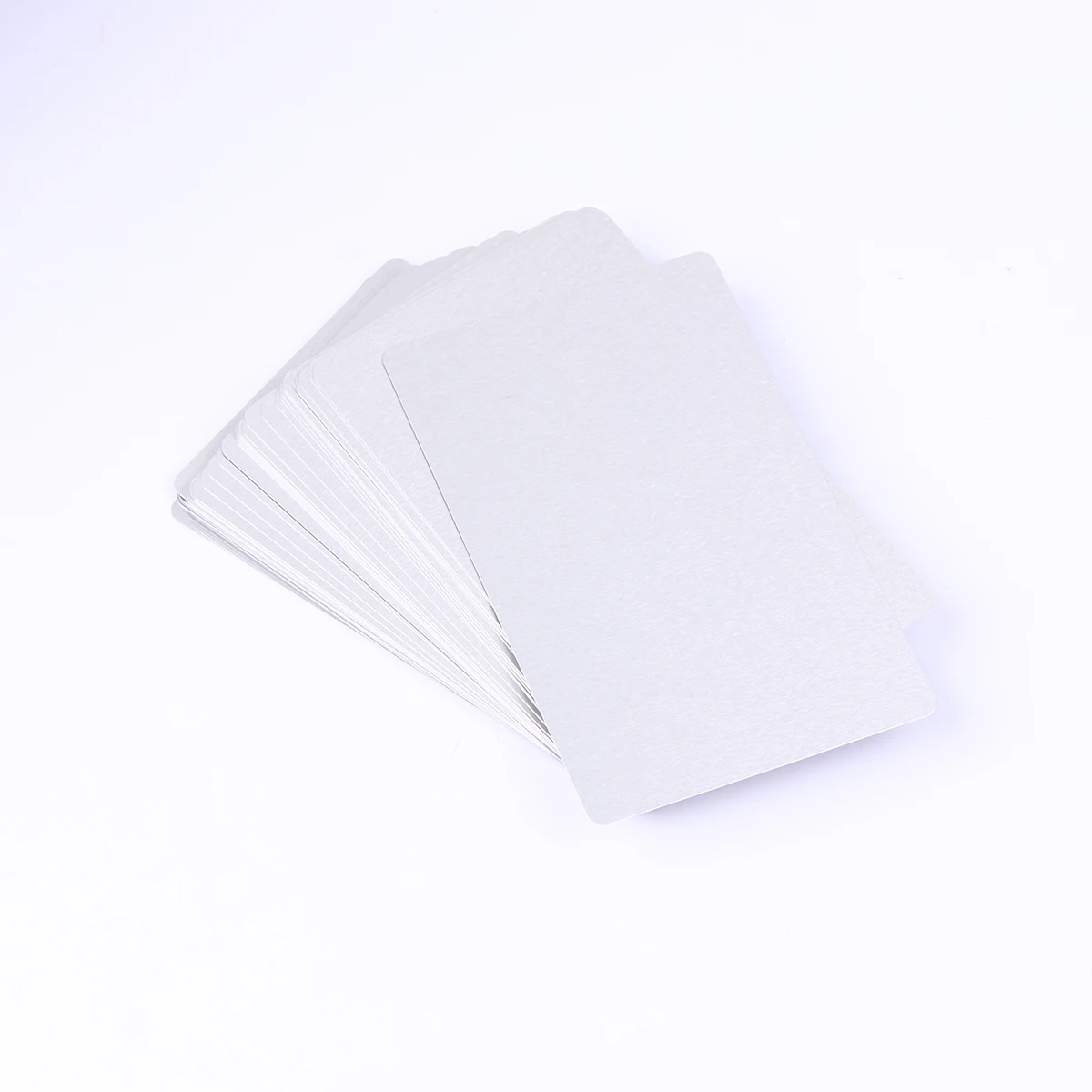 

50 шт. 0,2 мм тонкие цветные анодированные алюминиевые визитные карточки DIY гравер с ЧПУ зеленый гибкий термопресс визитная карточка