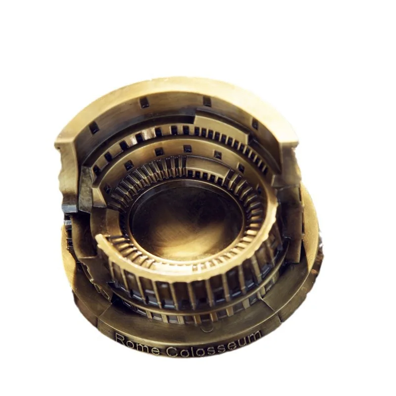 New Retro Alloy Roman Colosseum Ashtray Model Famous Landmark Building Italy Rome Colosseum Metal Crafts Gift Tourist Souvenir