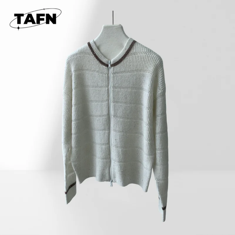 

Women's Retro Chic Cashmere Cardigan – Premium Quality Casual Outings Retro Cashmere Cardigan Sweater – Elegant Design AJ1659