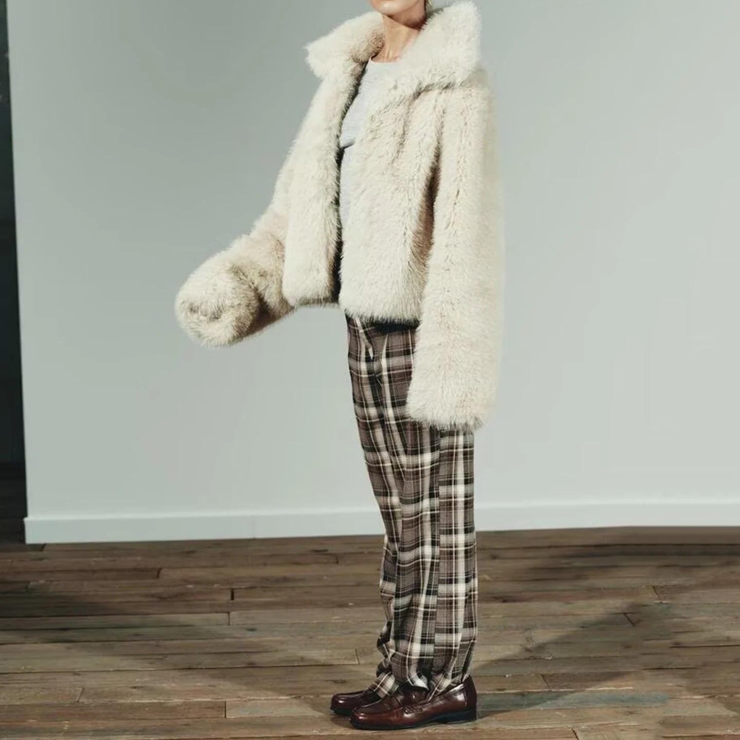 Cappotto ort da donna giovanile Jaet 2025 Autunno Nuovo Sle Effetto pelliccia artificiale Capispalla Lungo Sve Colletto alla coreana Sle europeo