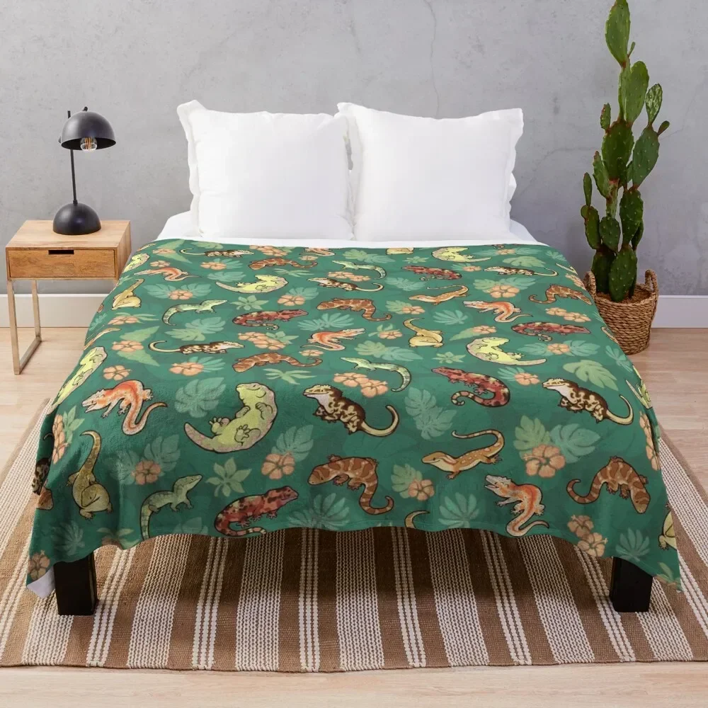 Gecko family in green Throw Blanket Decorative Beds Flannels Blankets