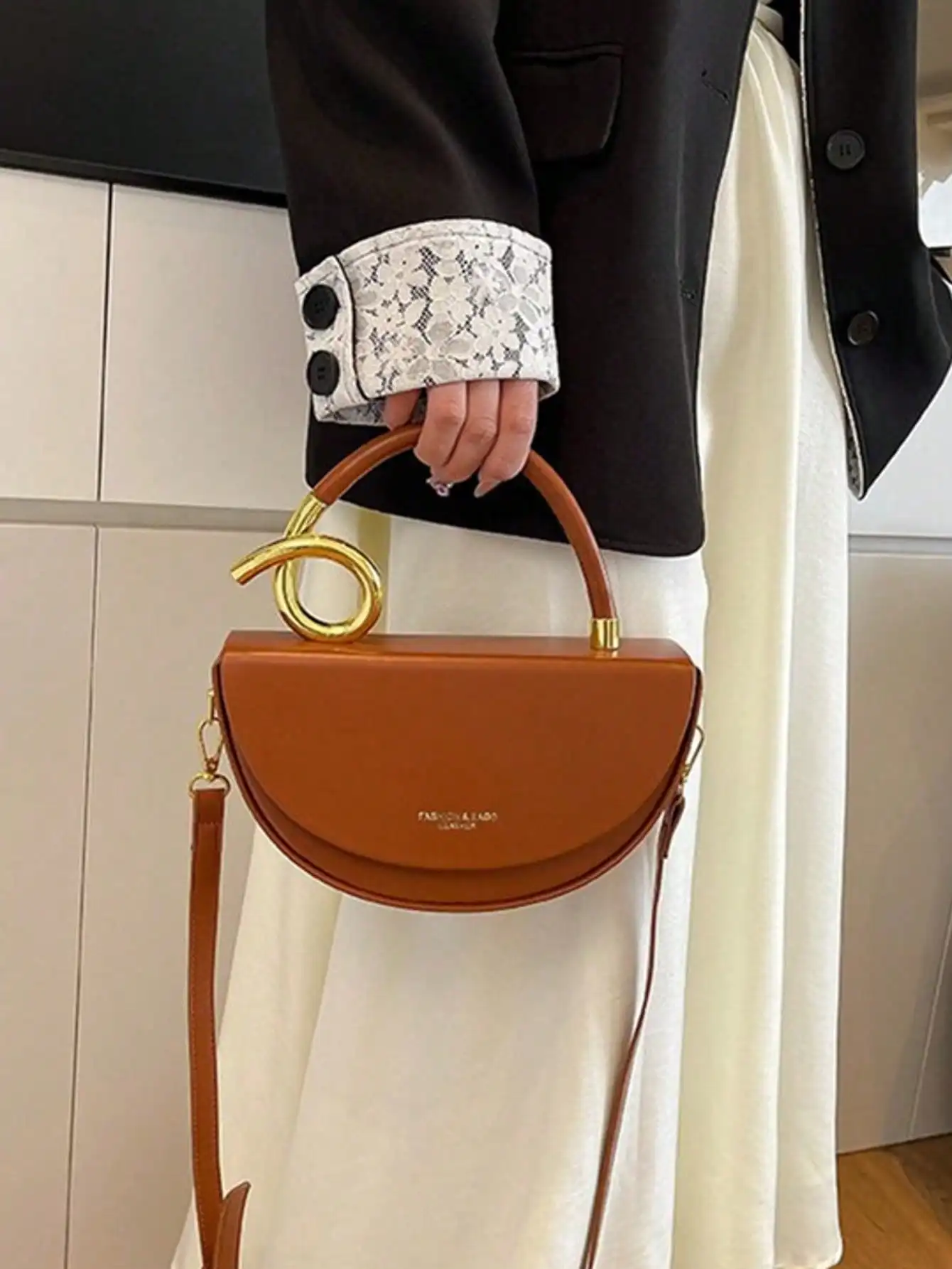 حقيبة سرج ذات ملمس كلاسيكي من Niche بلون سادة ومتعددة الاستخدامات للتنقل اليومي في مكتب السفر