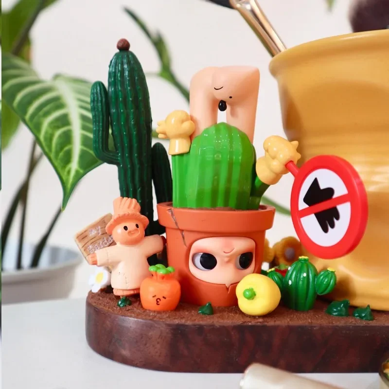 

Wooden base, stationery, makeup brush, storage ornament.