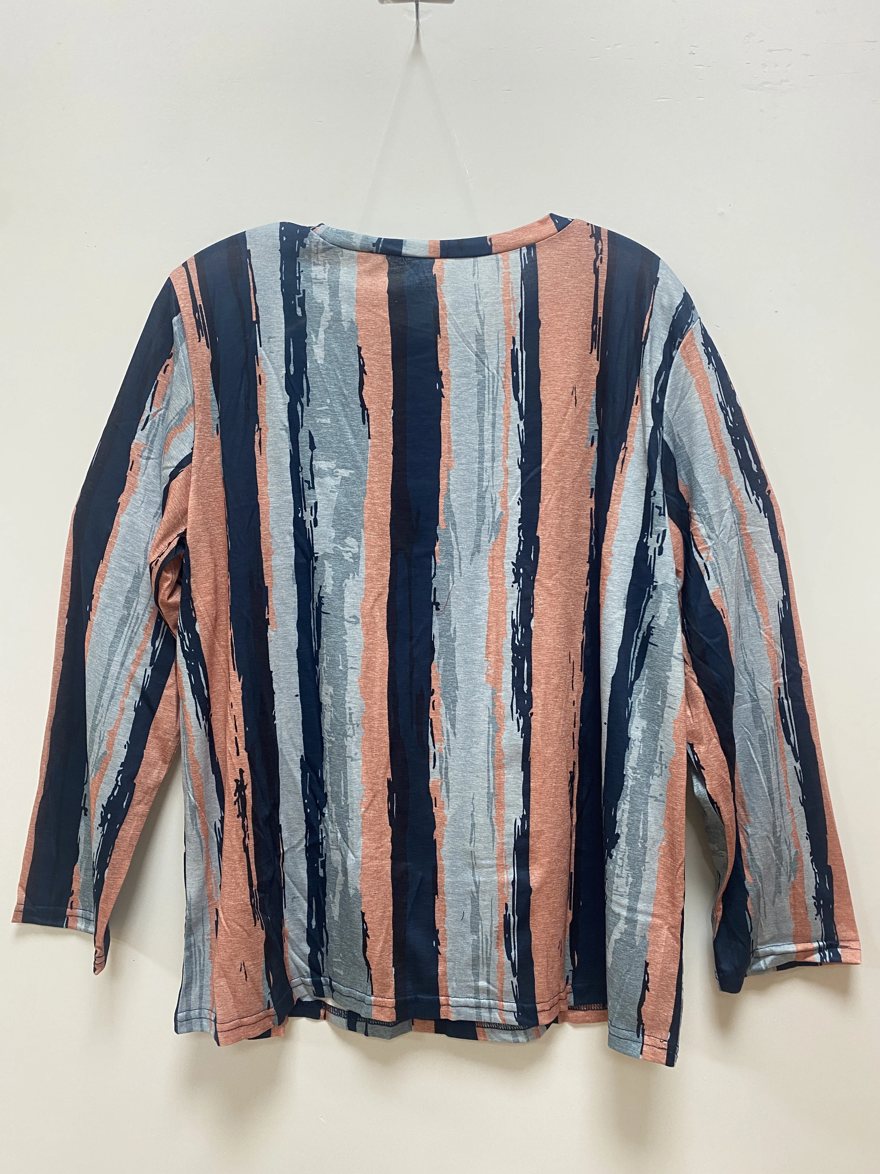 大きいサイズのレディース長袖カジュアルプリントTシャツ