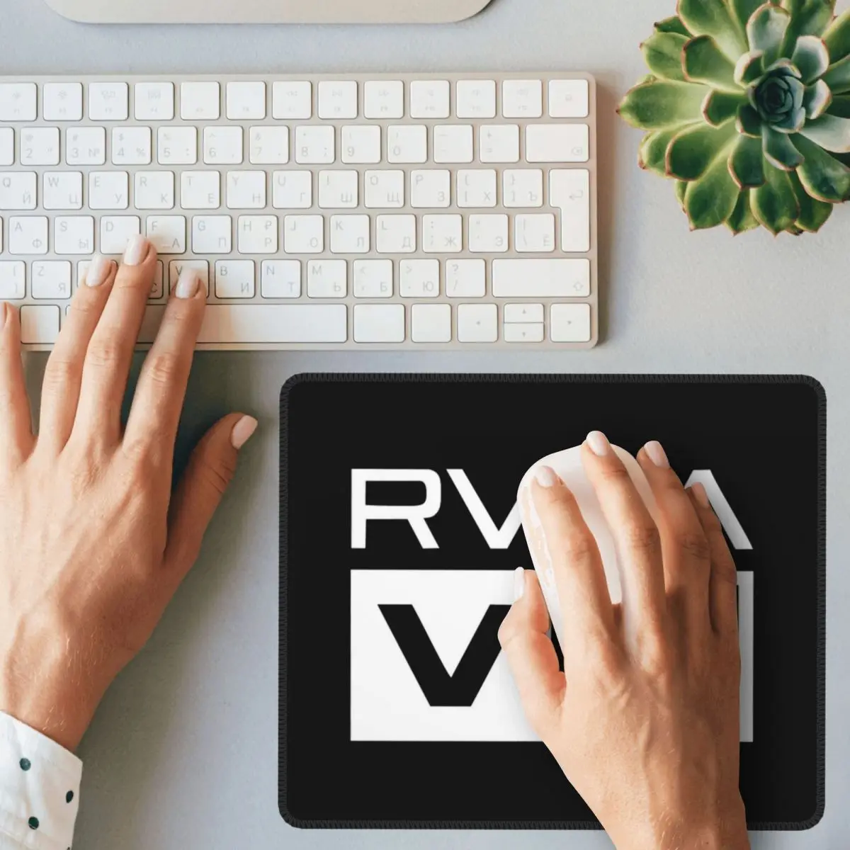 Alas Mouse Pakaian Rvca Putih Alas Mouse Keyboard Komputer Alas Meja Laptop PC Gaming Alas Meja Aksesori Kantor