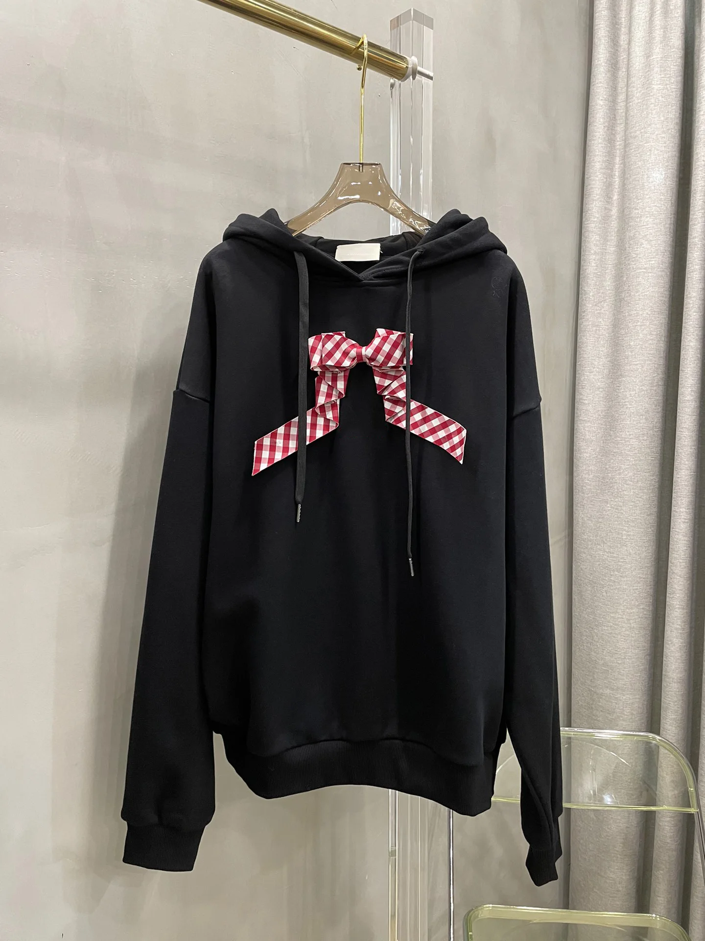 

Women's ClothingThree-dimensional bow sweatshirt, full of youthful vitality