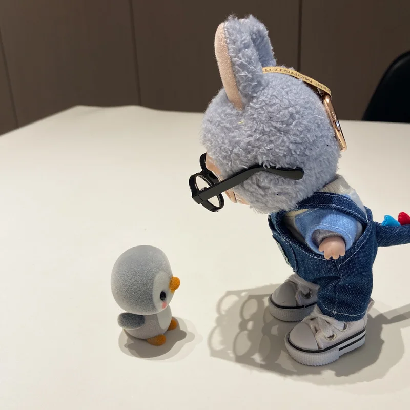 Nouveau chaud 17 cm les monstres Labubu queue de dinosaure Cowboy tenues globales pendentif assis fête Labubu V1v2 vêtements poupée accessoires