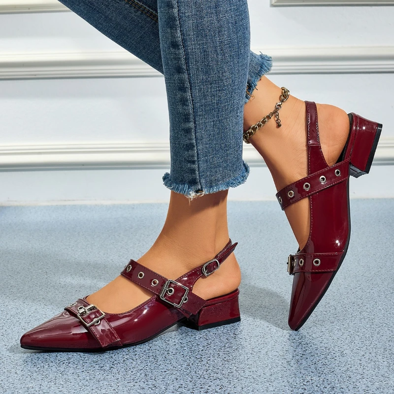 Versatile Summer New Gentle Pointed Flat Toe Sandals with Toe Caps Low Order Shoes for Women
