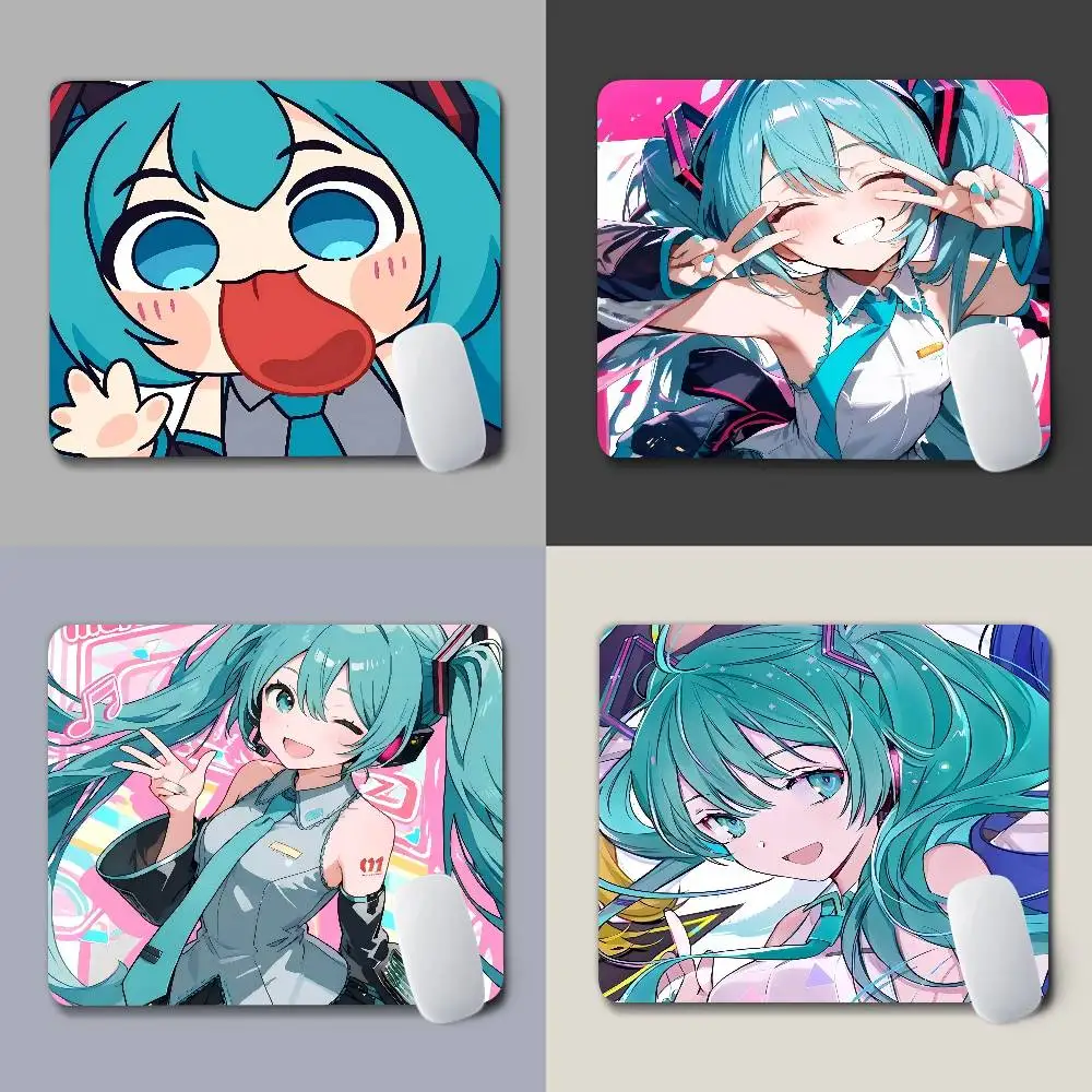 Kawaii Hatsune Anime Mouse Pad 25X29 Square Computer Office Game Table Mats Rubber Anti-slip Mousepads Small Decor Desk Pads